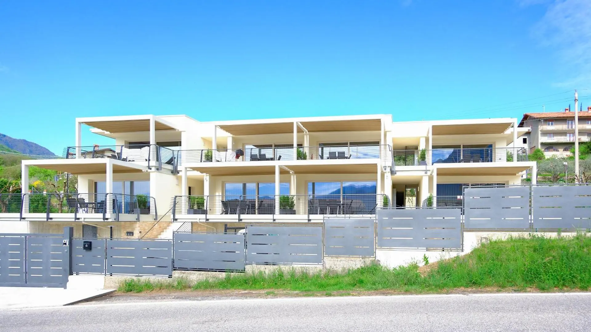 Apartment Costa Blu - Pool & Terrace Lake View Riva di Solto
