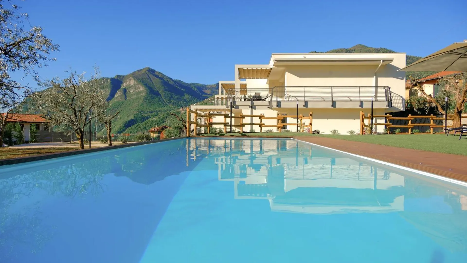 Costa Blu - Pool & Terrace Lake View Riva di Solto Apartment
