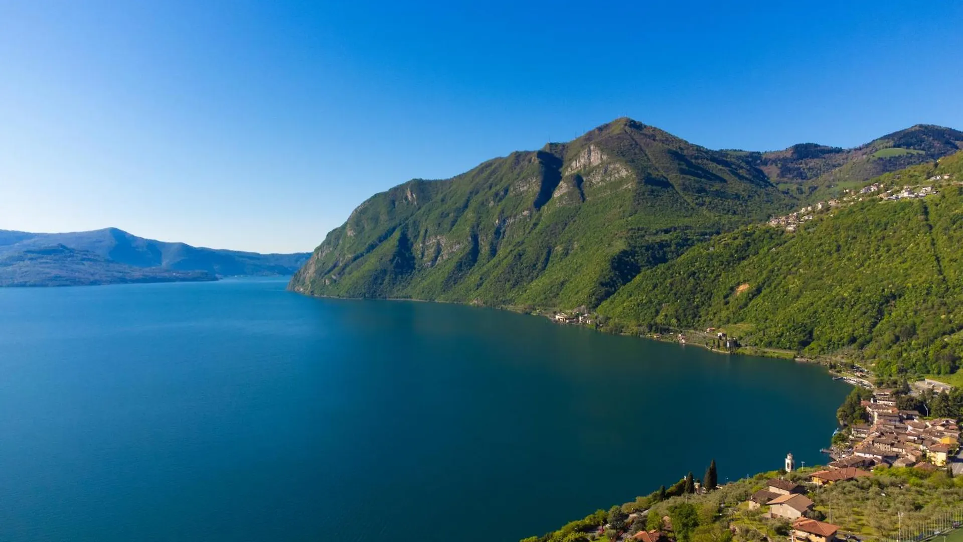 Apartment Costa Blu - Pool & Terrace Lake View Riva di Solto Italy